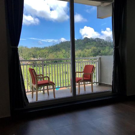 Sharada Residency Hotel Somvārpet Eksteriør billede