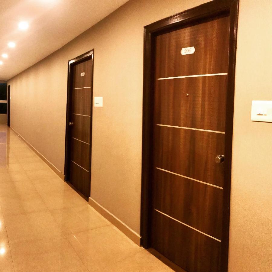 Sharada Residency Hotel Somvārpet Eksteriør billede