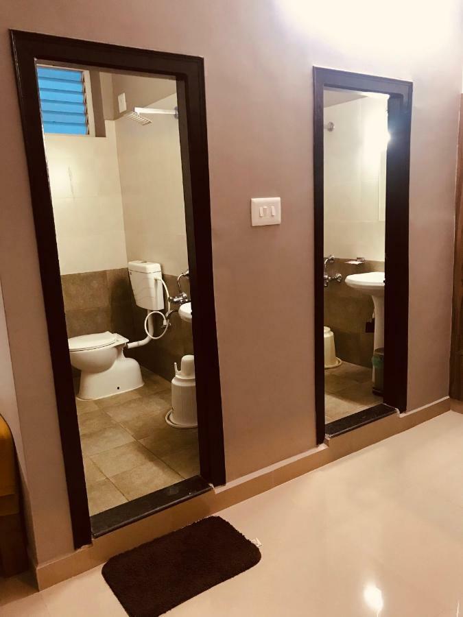 Sharada Residency Hotel Somvārpet Eksteriør billede