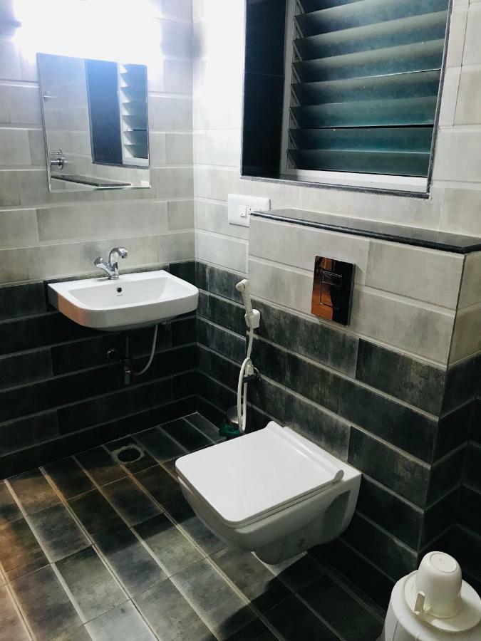 Sharada Residency Hotel Somvārpet Eksteriør billede